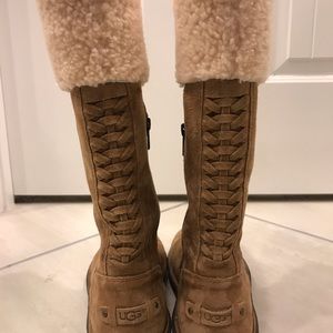 NWOT Ugg boots